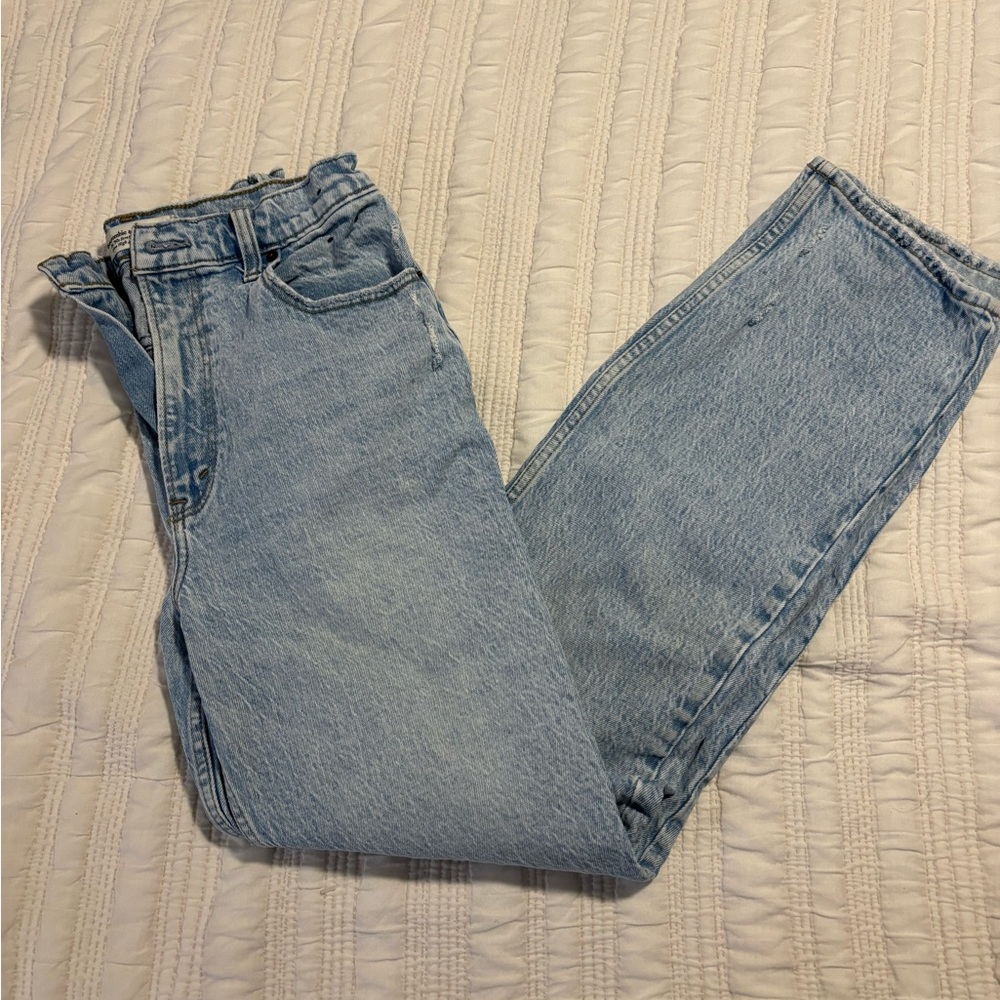 MOVING SALE- Abercrombie & Fitch Curve Love Jeans